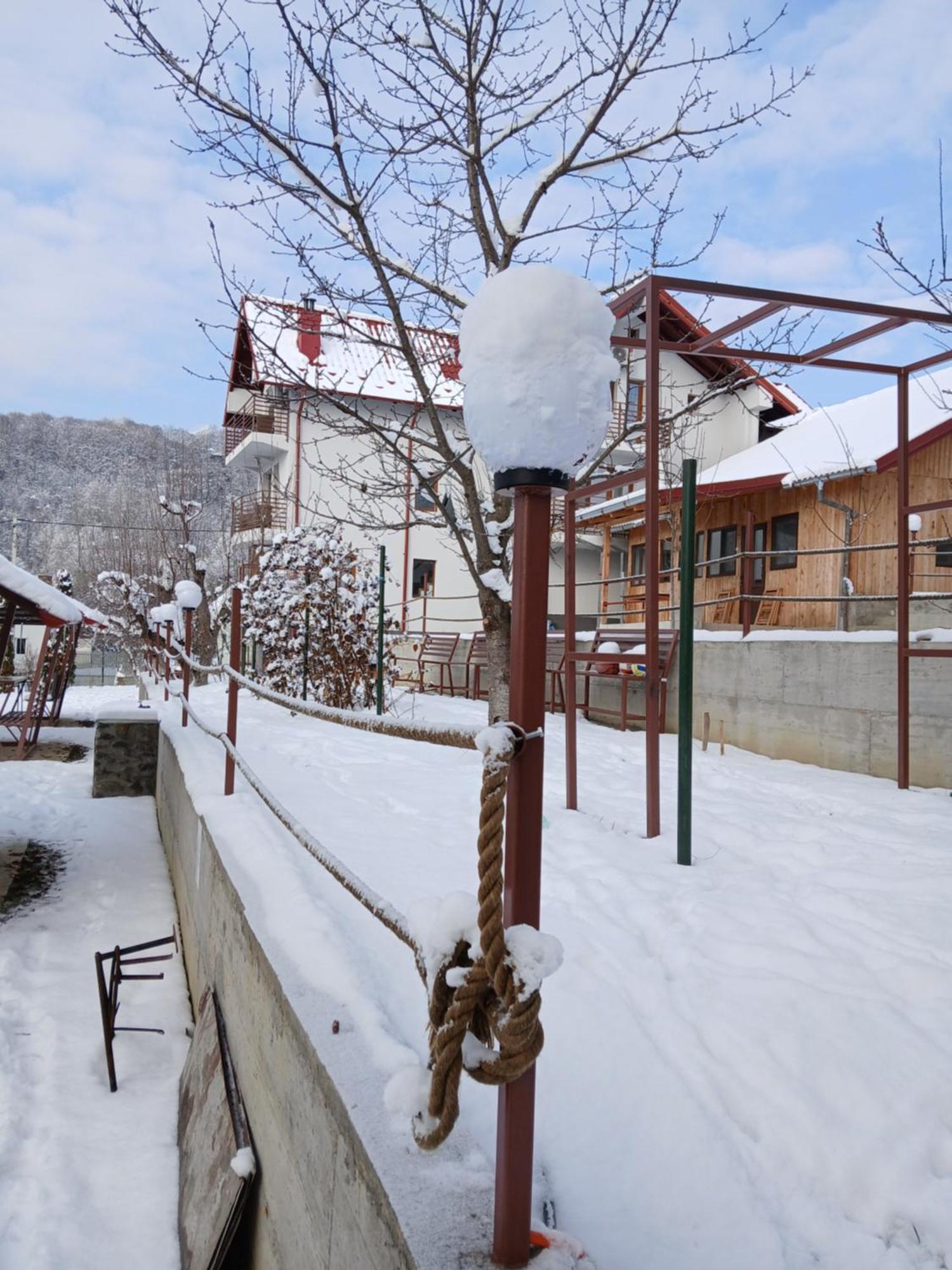 Perla Argesului, Ciubar, Piscina, Lift, Gratar, Cabana, Pensiuni, Hotel Cazare Transfagarasan Curtea De Arges Albestii de Arges Exterior photo